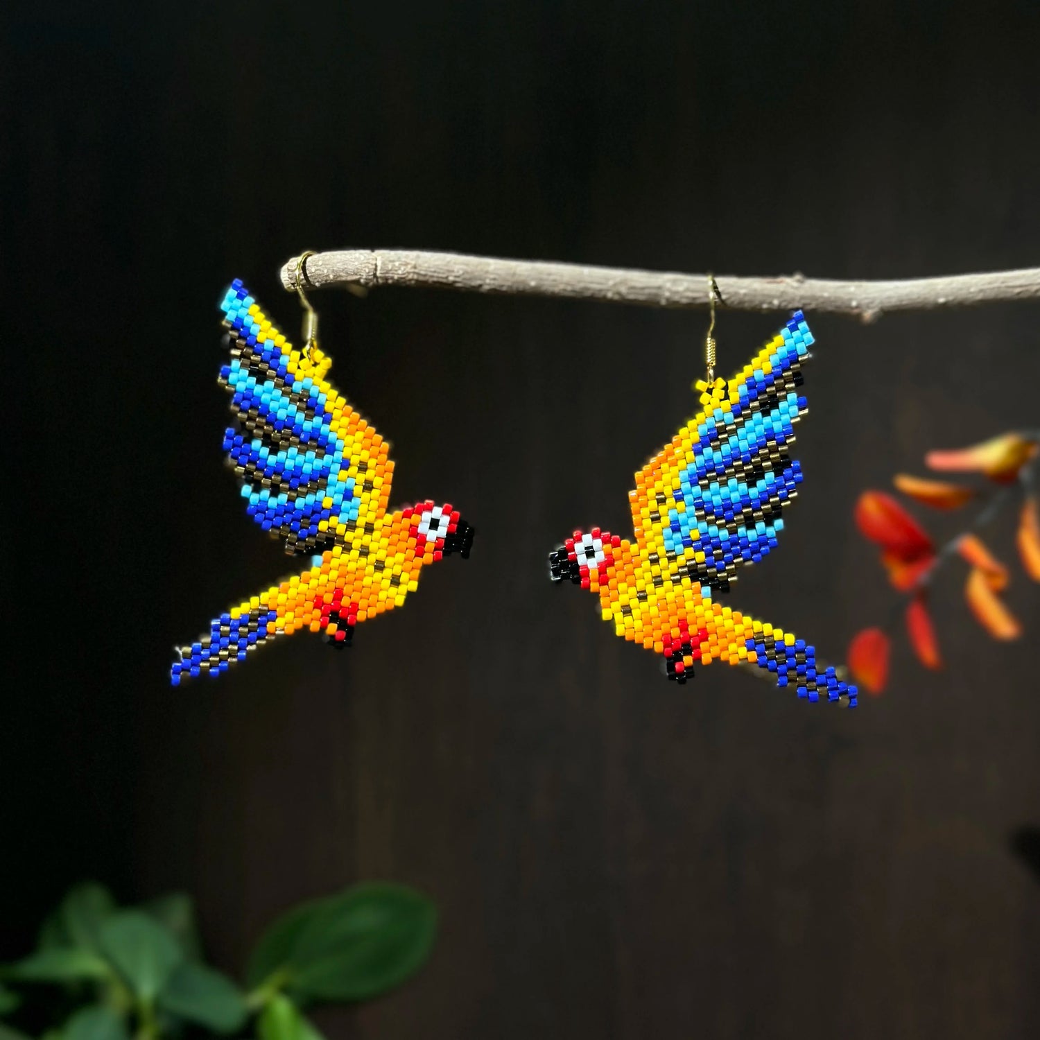Miyuki Macaw Earrings - Floral Fawna