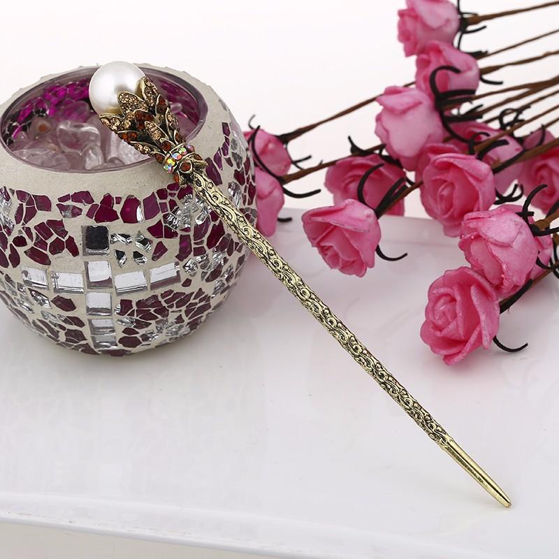 Pearl & Rhinestone Crystals Hair Stick - Floral Fawna