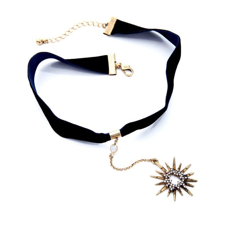 Crystal Star Velvet Choker Necklace - Floral Fawna
