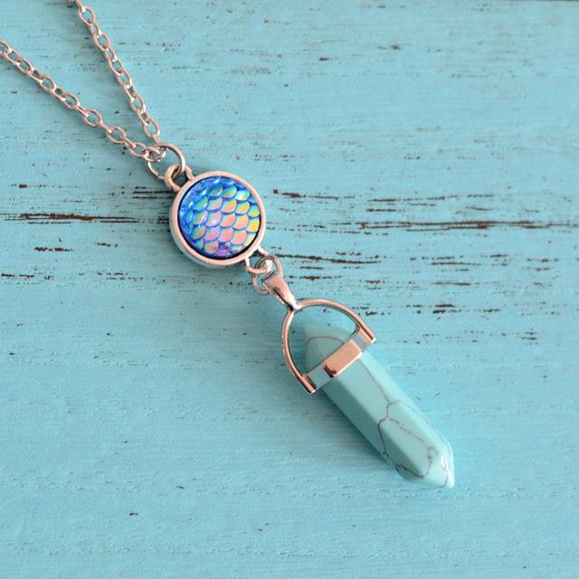 Natural Stone & Mermaid Scale Necklace - Floral Fawna