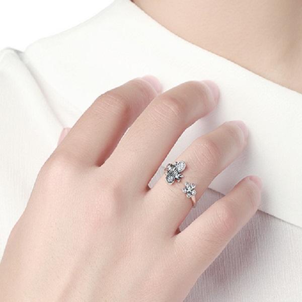 Flower & Bee Sterling Silver Open Ring - Floral Fawna