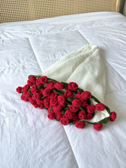 Red Rose Trim Circular Blanket
