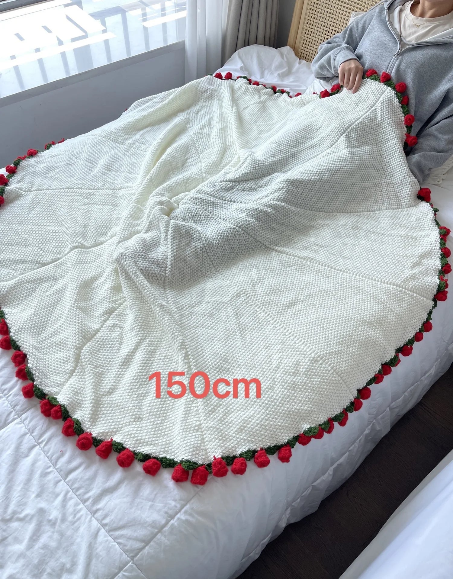 Red Rose Trim Circular Blanket