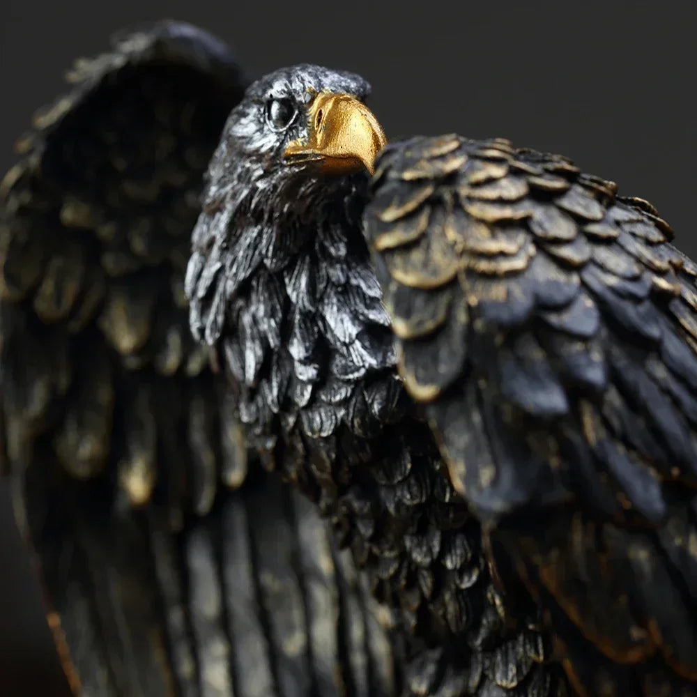 Majestic Eagle Sculpture