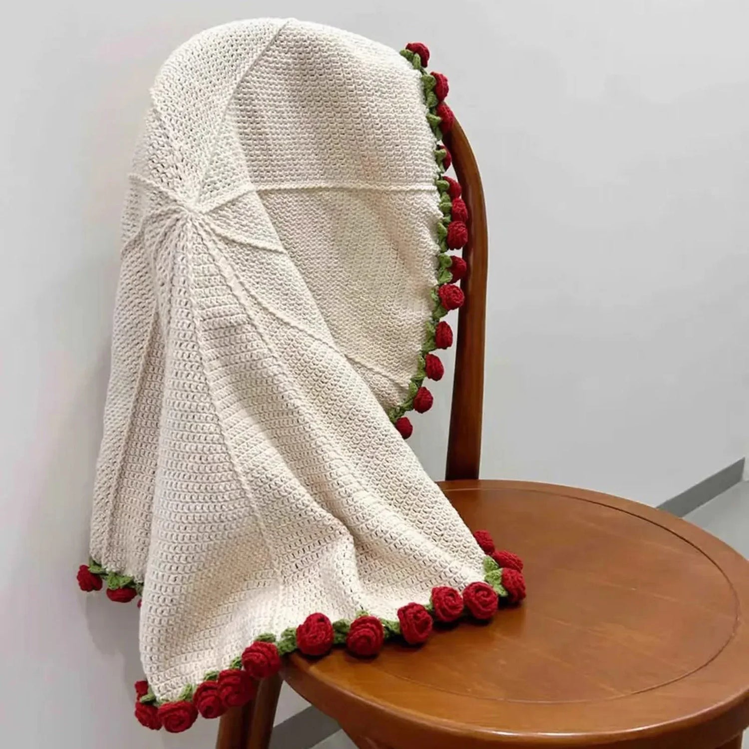 Red Rose Trim Circular Blanket