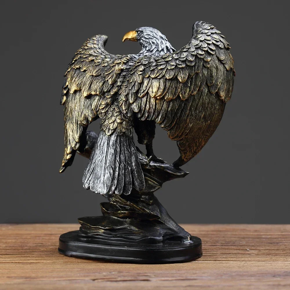 Majestic Eagle Sculpture