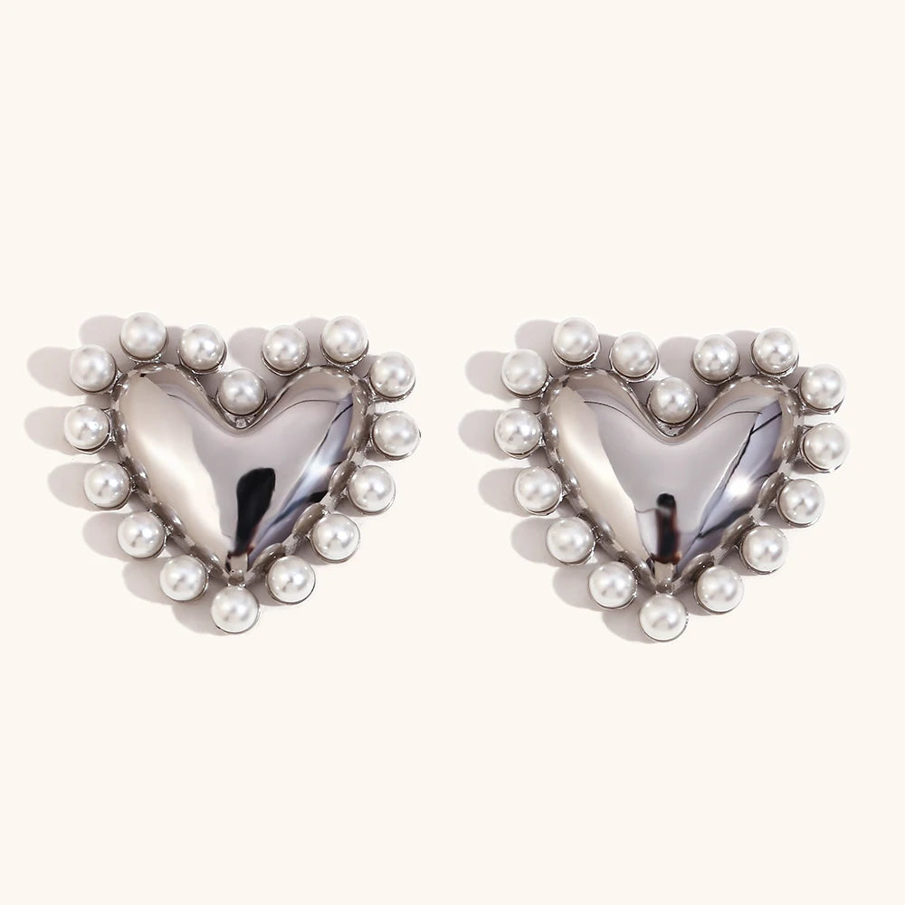 Heart &amp; Pearl Earrings