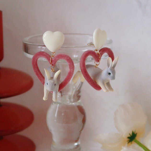 Kawaii Rabbit Heart Earrings - Floral Fawna