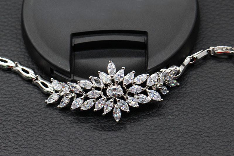Big Flower Charm Zirconia Diamond Bracelets - Floral Fawna