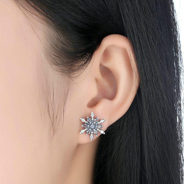 Crystal Snowflake Stud Earrings - Floral Fawna