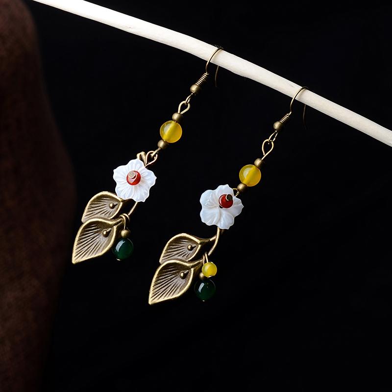 Vintage Style Flower Drop Earrings - Floral Fawna
