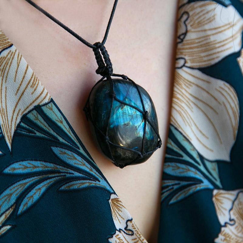 Dragon heart online labradorite necklace