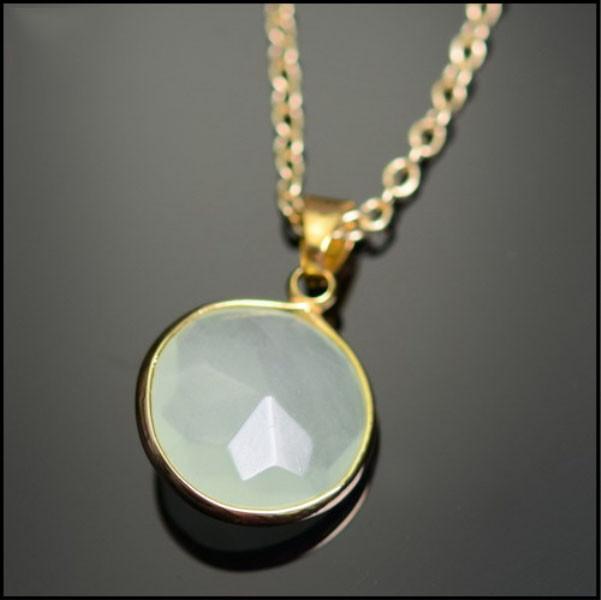 Round Gems Pendant Necklace - Floral Fawna