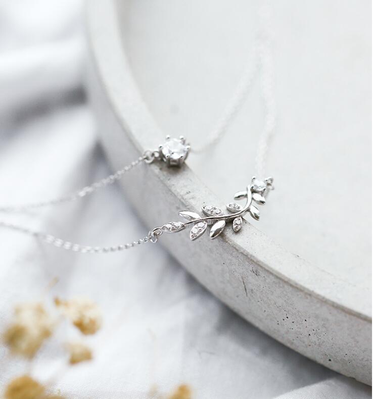 Sparkling Leaf Silver Necklace - Floral Fawna