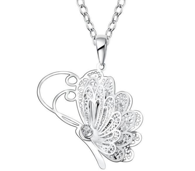 The Lovely Butterfly Necklace - Floral Fawna