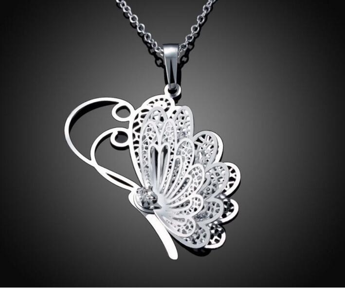 The Lovely Butterfly Necklace - Floral Fawna