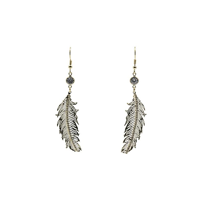 Lovely Dangling Feather Earrings - Floral Fawna