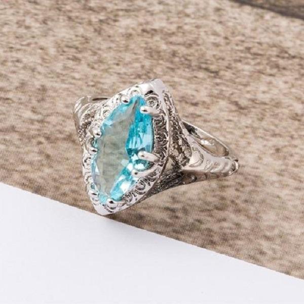 Blue Icy Snow Princess Ring - Floral Fawna