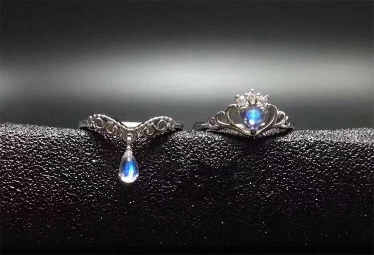 Blue Royalty Moonstone Ring Set - Floral Fawna