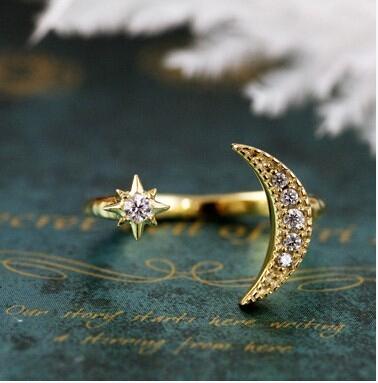 Crescent Moon &amp; Star Crystal Ring - Floral Fawna