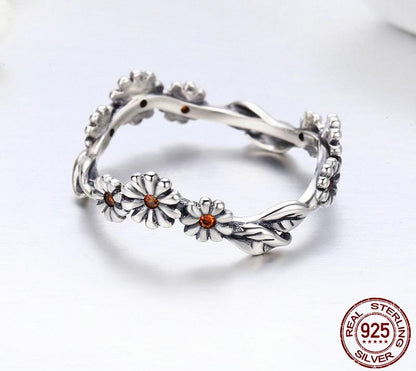 Crystal Daisies Sterling Silver Ring - Floral Fawna