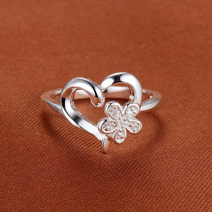 Crystal Flower Heart Ring - Floral Fawna