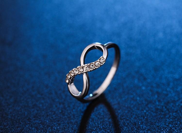 Rhinestone Infinity Ring - Floral Fawna