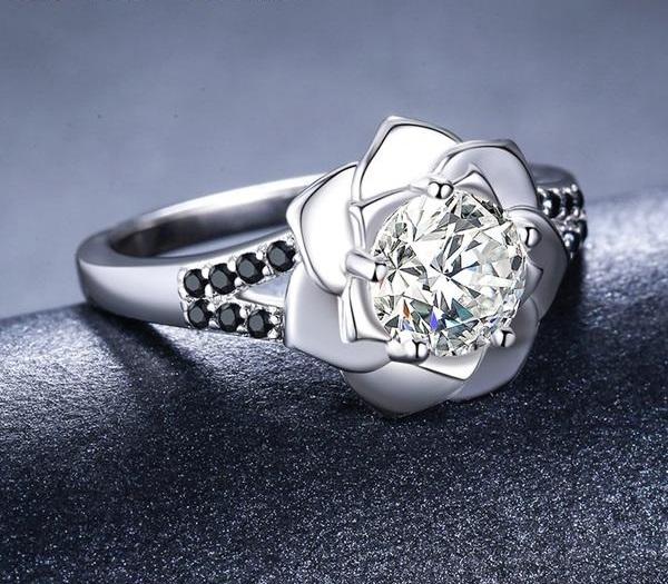 Romantic Flower Silver Ring - Floral Fawna