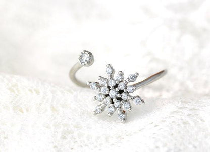 The Sparkling Snowflake Ring - Floral Fawna