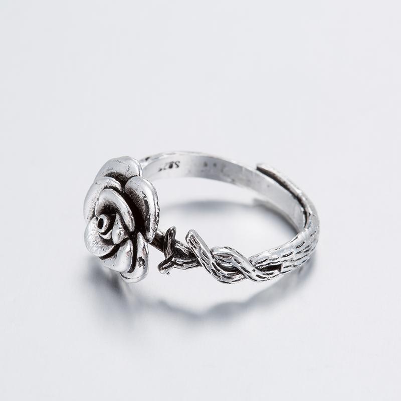 Vintage Style Rose Ring - Floral Fawna